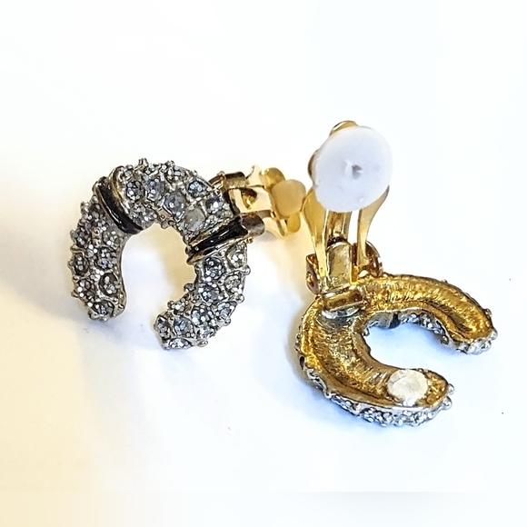 Mega Sparkly Vintage Clip Earrings - Picture 4 of 15